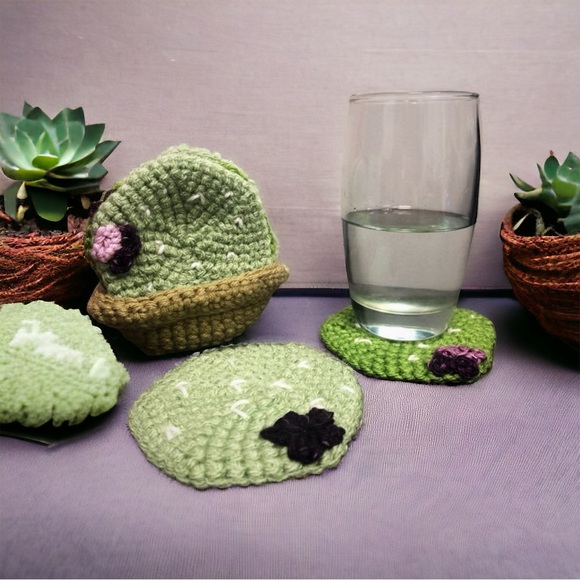 Cacti 🌵Coaster Set 🧶 - Picture 2 of 5